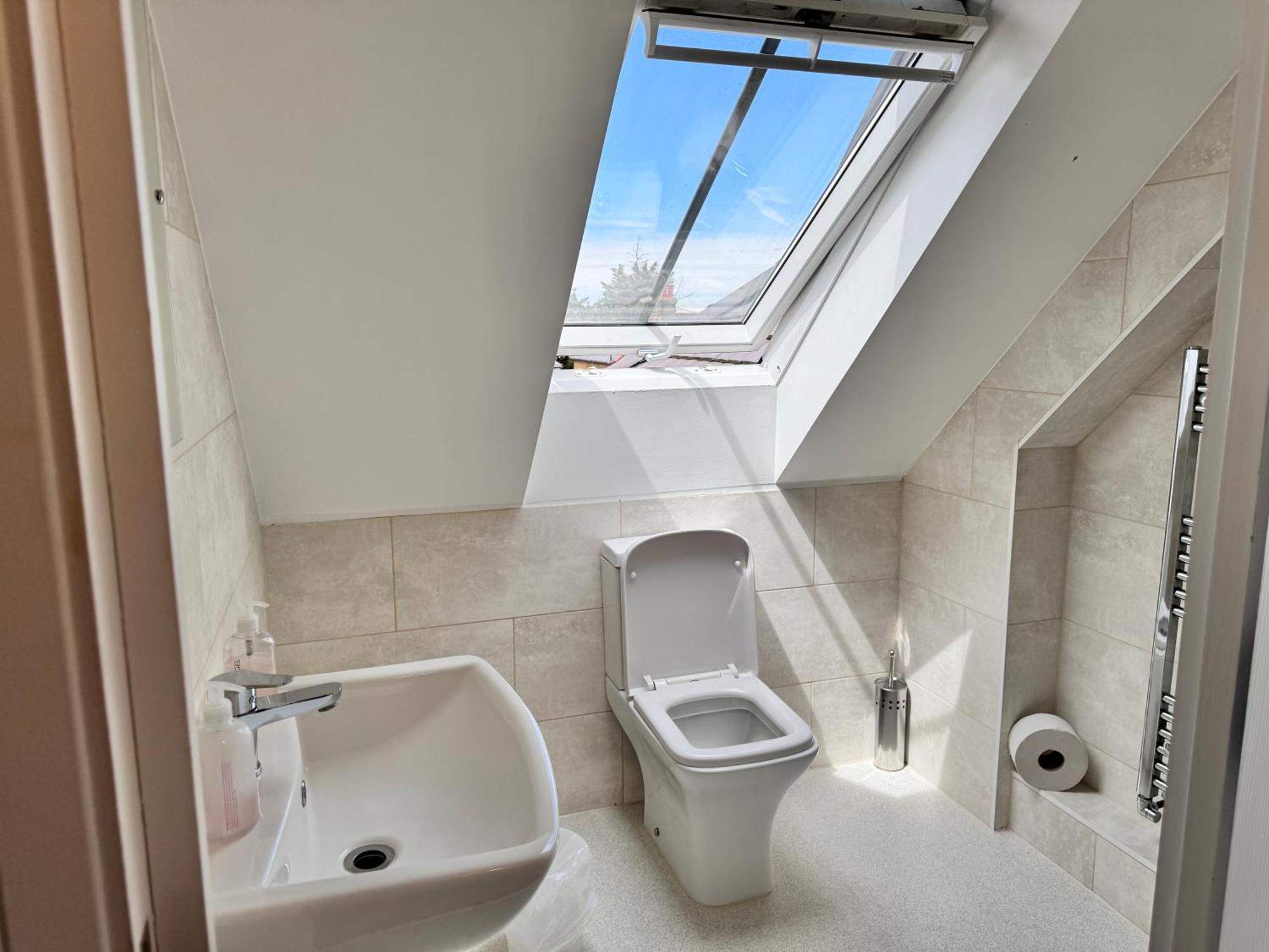 Relaxing Airport Rooms Stanwell Exteriör bild